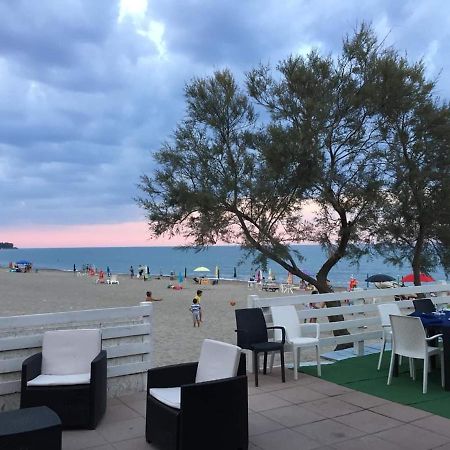 Un Posto Al Sole Bed and Breakfast Torretta  Buitenkant foto