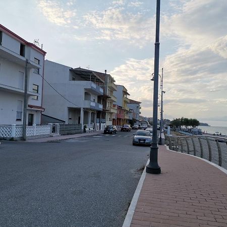 Un Posto Al Sole Bed and Breakfast Torretta  Buitenkant foto