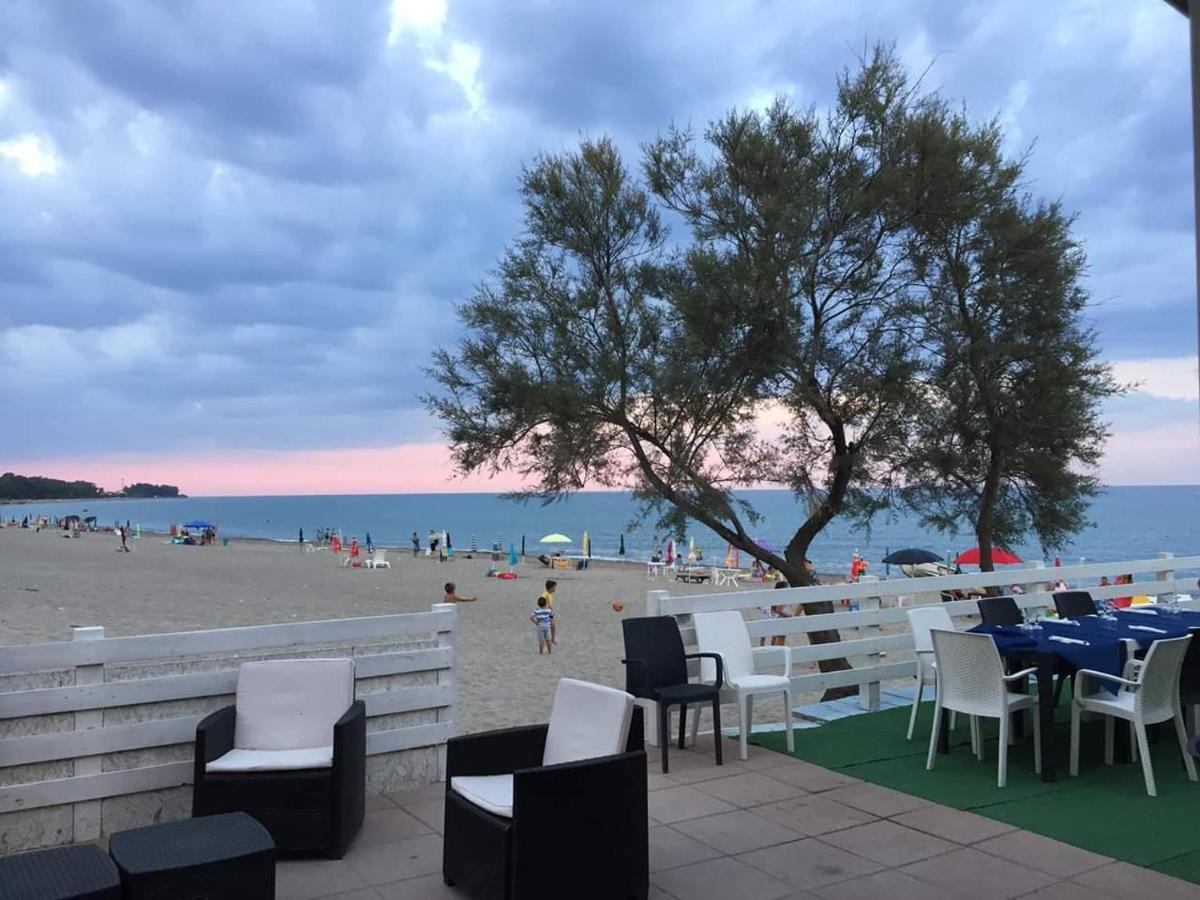 Un Posto Al Sole Bed and Breakfast Torretta  Buitenkant foto